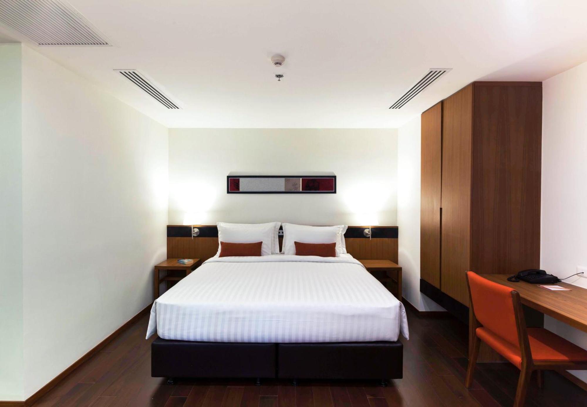 Eastin Tan Hotel Чиангмай Екстериор снимка