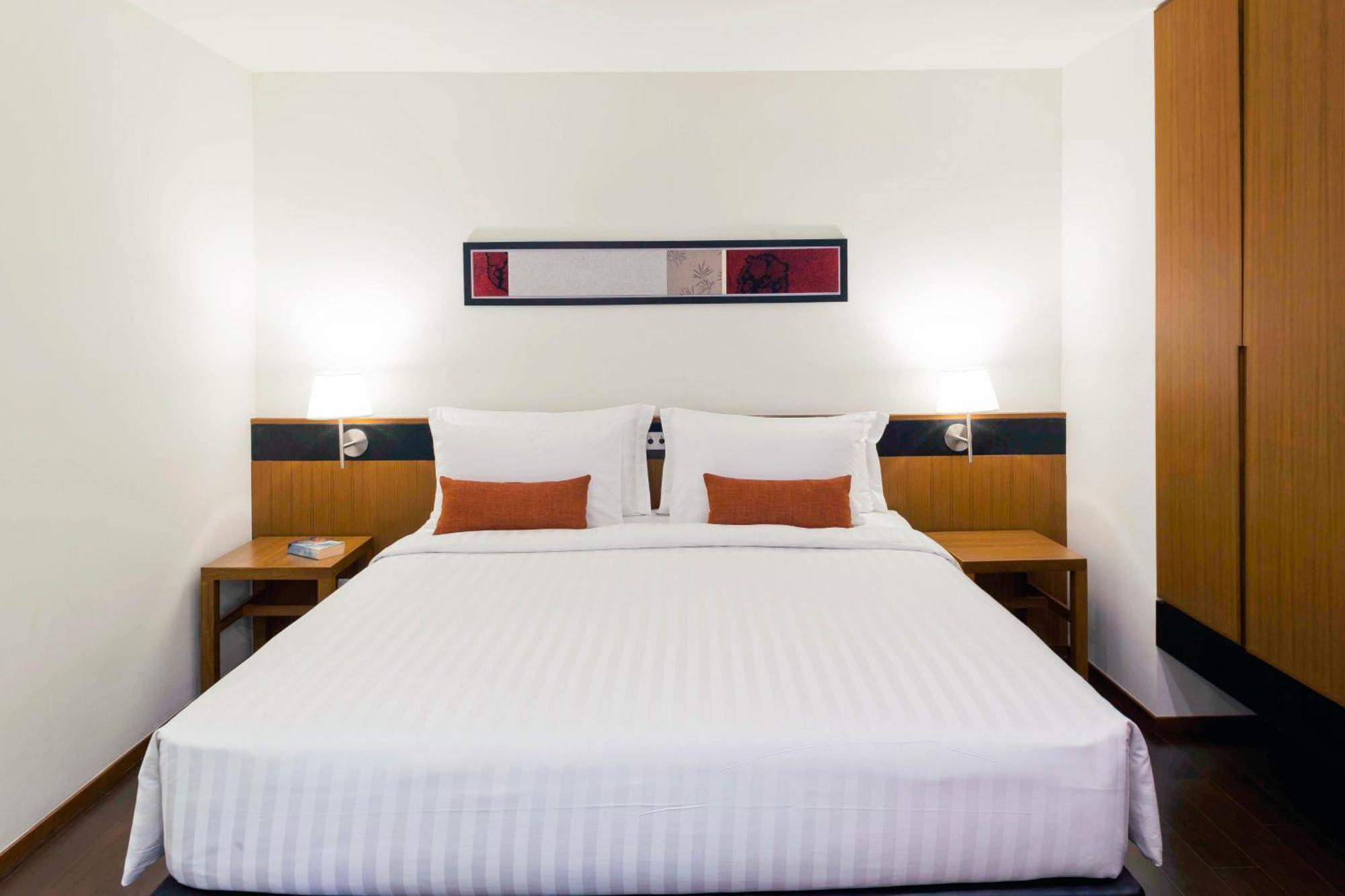 Eastin Tan Hotel Чиангмай Екстериор снимка