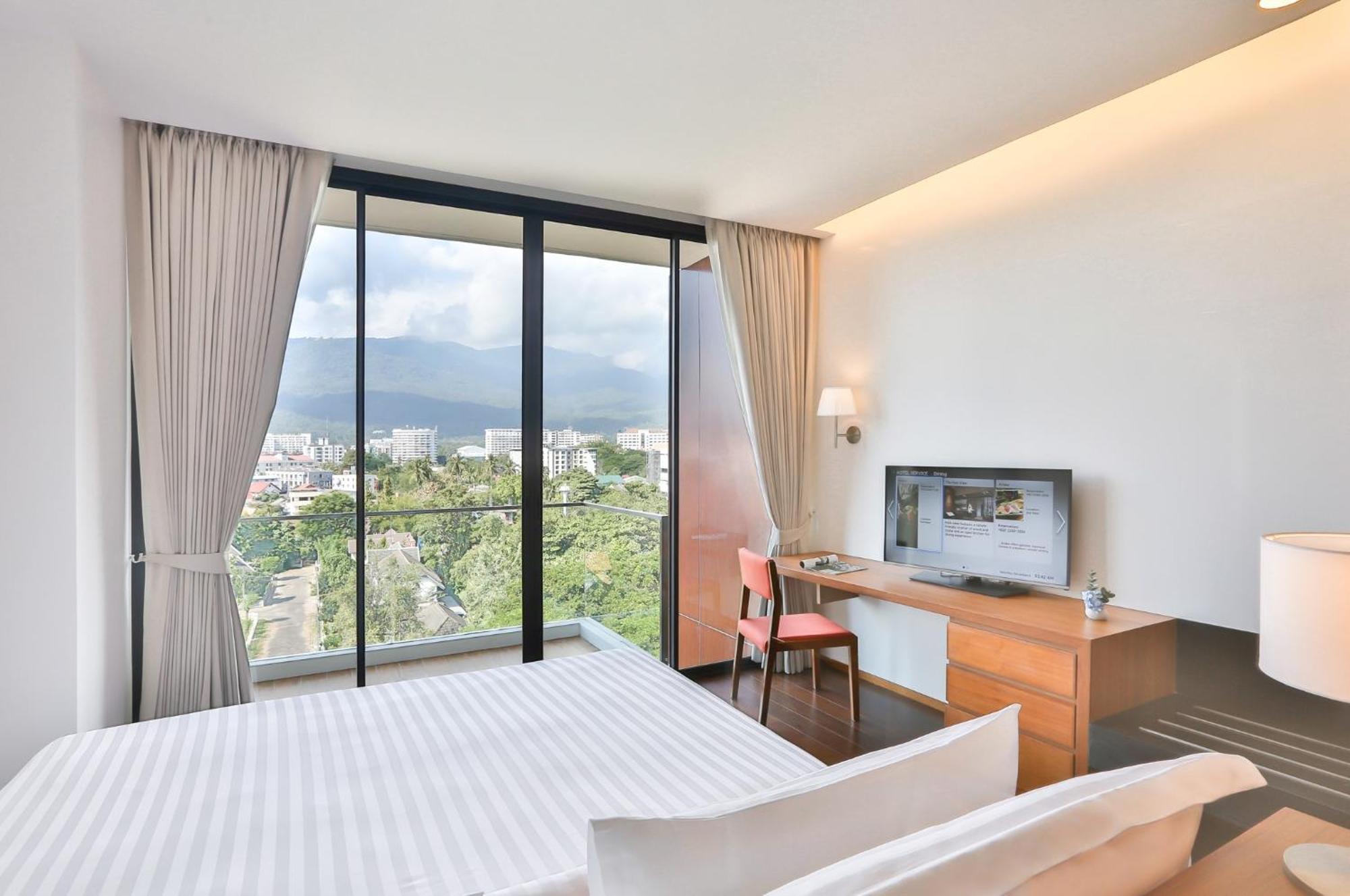 Eastin Tan Hotel Чиангмай Екстериор снимка